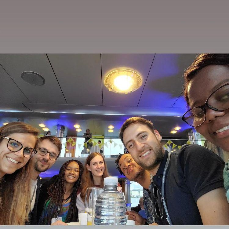 CasadevallCarla's tweet photo. Thanks a lot @lindaunobel for giving me the opportunity to be part of #LINO22 &amp; meet such amazing scientists &amp; better people. The best of it is to see that science is full of shapes, colors, countries &amp; backgrounds &amp; we need to stick &amp; work together! 🙌 https://t.co/rbthsghd4S