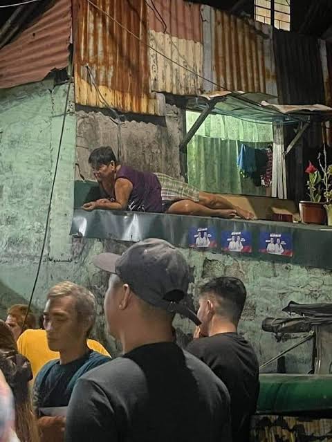 MalacananEvents's tweet photo. LOOK: A Historian risking her life to gather information about "MaJoHa." https://t.co/imSBuyqnJd