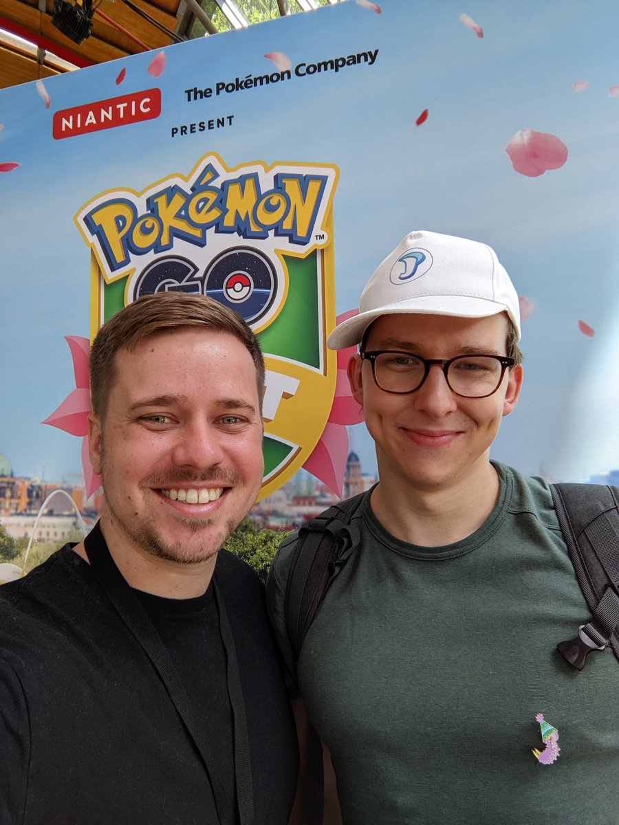 ZyoniK☕🌄 tweet media