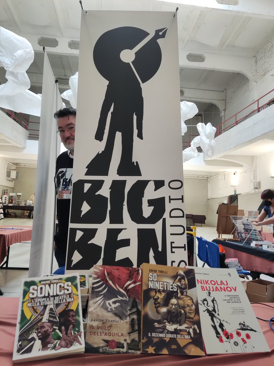 JulianCarax84's tweet photo. Tutti in vendita, oggi e domani al #VarchiComics di #Montevarchi. Stand #BigBenStudio (chiedere al Patron, visibile nelle retrovie del banner)
#IlVoloDellAquila, #SoNineties e #Sonics (@UltraEdizioni ) e #NikolajBujanov https://t.co/KQvLKwI9Kj