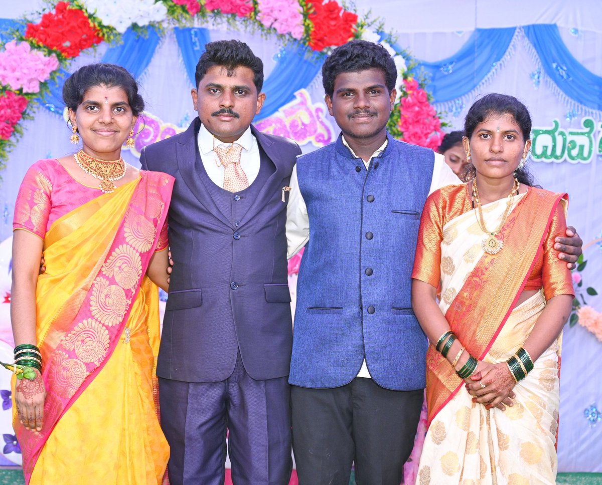 devaragudi2981's tweet photo. Happy birthday akka and anna https://t.co/xsvoXNjbNI