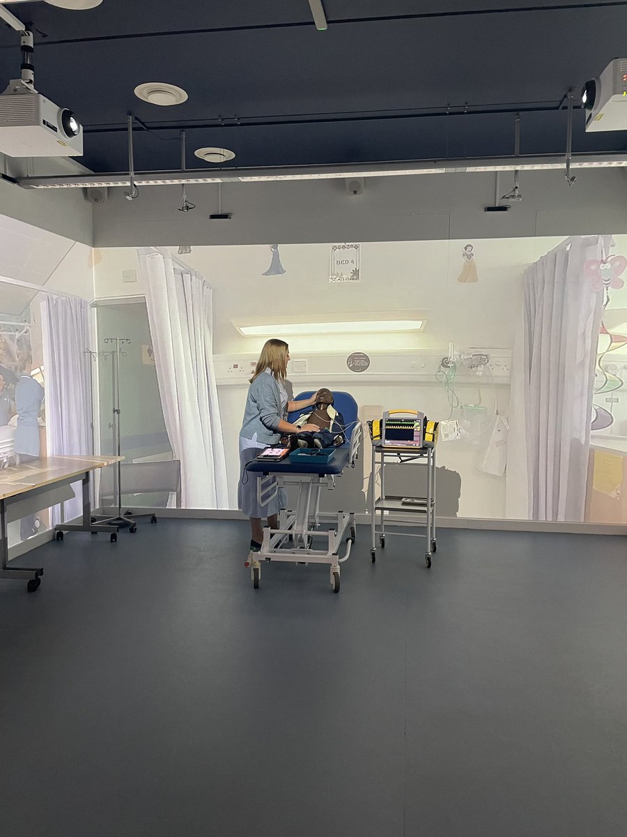 Get involved with all the live demonstrations from students 🧑‍⚕️ 🌡🩺

📍 Edith Cavell Building