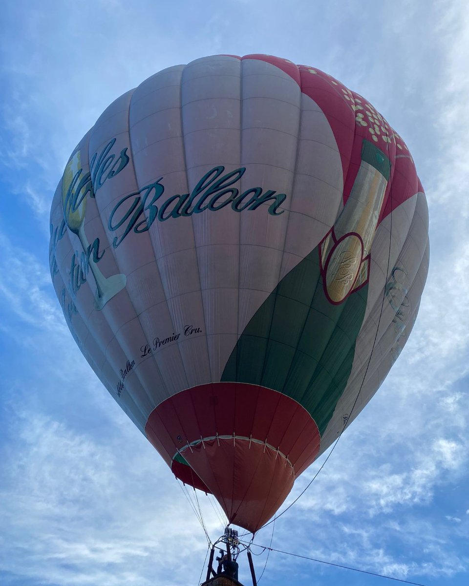 Up up and away 🎈 

#whittleburybgp2022 #whittleburycamp #camping #britishgrandprix #britishgrandprixcamping #silverstone #bgp #bgpcamping #bgpfans #camp #beertent #bgp2022 #formula1 #F1 #F1camping
