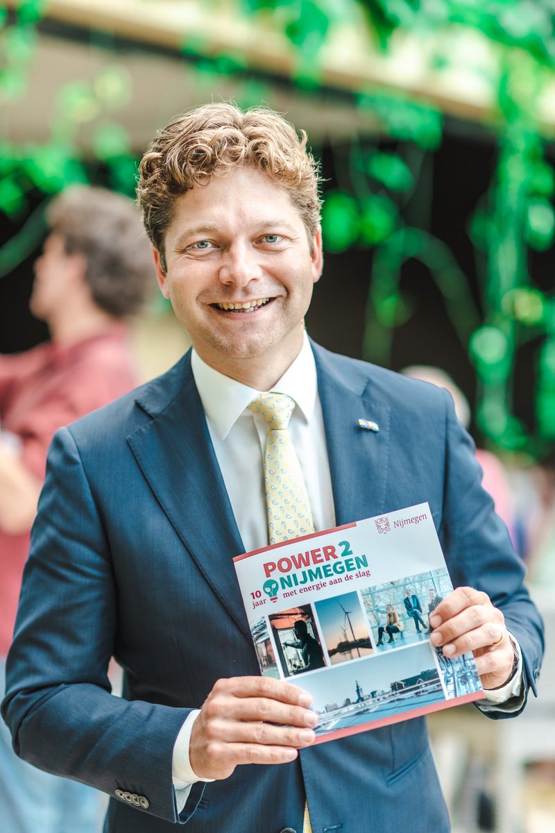 Tobias van Elferen tweet media