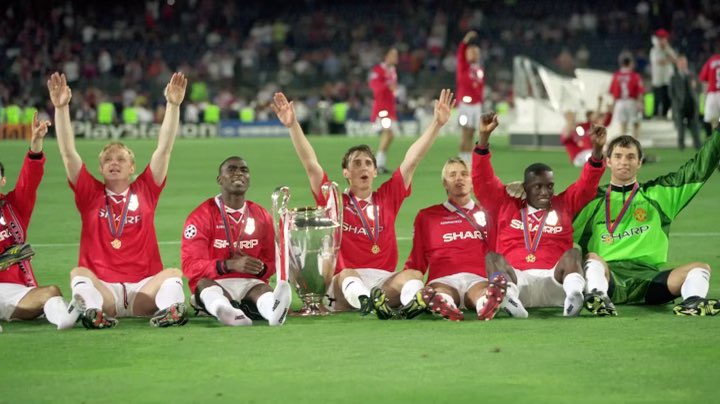 Gary Neville tweet media