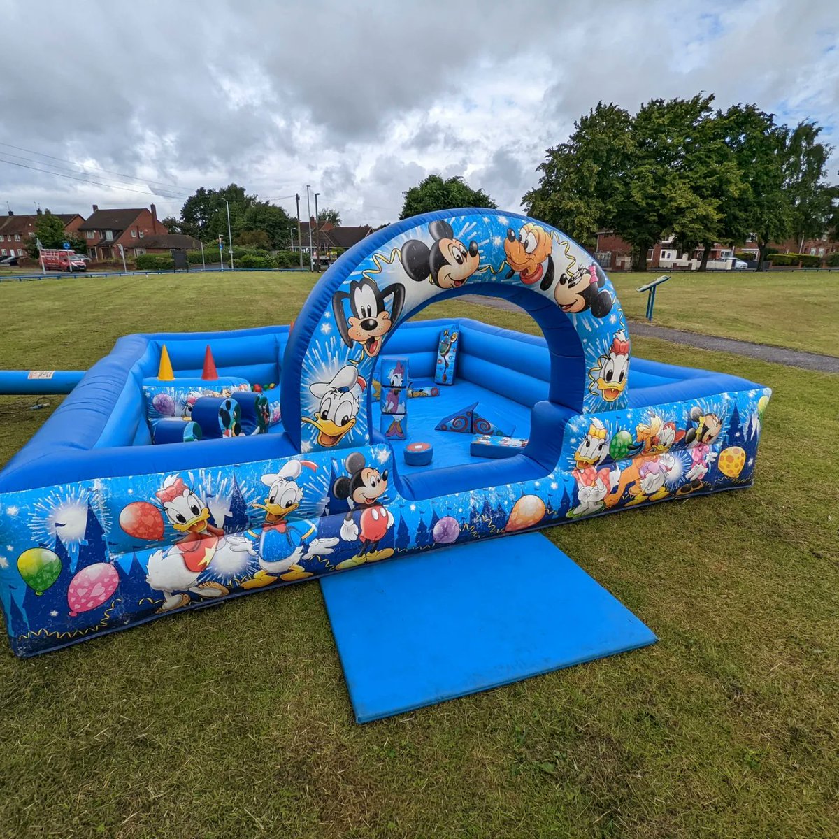 WV11's tweet photo. It's all go at the #Stuff4Steph fun day - there's tons of free activities & entertainment for all of the family down at Ashmore Park shopping parade! https://t.co/kFbiJVSbvA