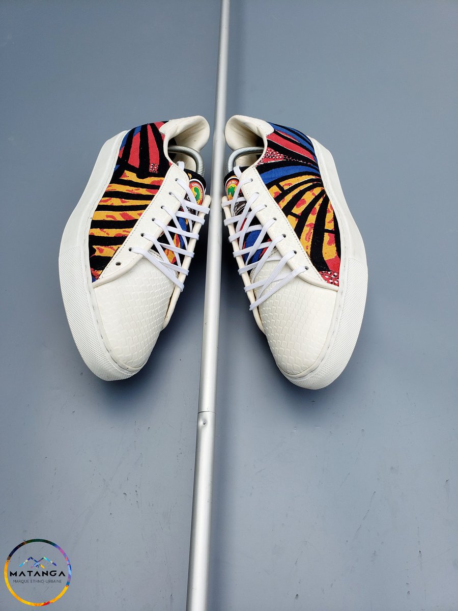 Matangashoes's tweet photo. Parait que ça cherche un nouvel equipementier? Hein @FecafootOfficie
Retro sur les sneakers faites et proposées à @TotalEnergies Cameroun l'an passé à l'ocassion de la CAN TOTAL NJR .
Ns sommes conscients que être equipementier c'est lourd de sens et, mais c'est possible. https://t.co/lggA2eC6RZ