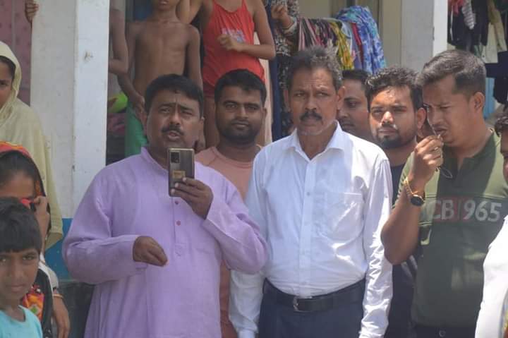 AktarHussain78's tweet photo. Today Our beloved Honourable MP @MPAbdulKhaleque Sir ,visited various flood affected areas and shelters in Sarukhetri Assembly constituency and urged the district administration to solve the problems of the flood victims. https://t.co/C5ne8suufr