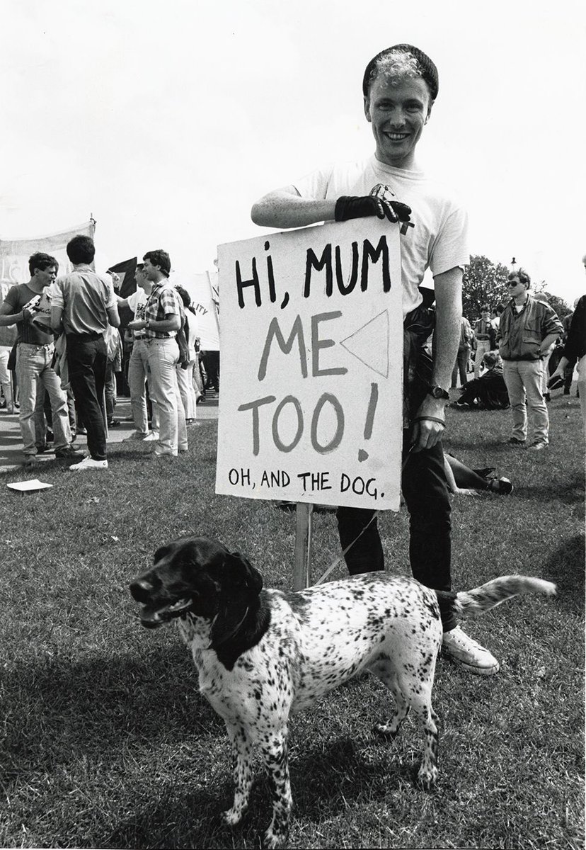 woofportraits's tweet photo. This photo is everything! #HappyPride
#Pride2022 #pridedogs #LGBTQIA @BBCNews #PAMISHERWOOD @PrideInLondon @_dogsoflondon @londondogweek https://t.co/EYPBjxNj1F