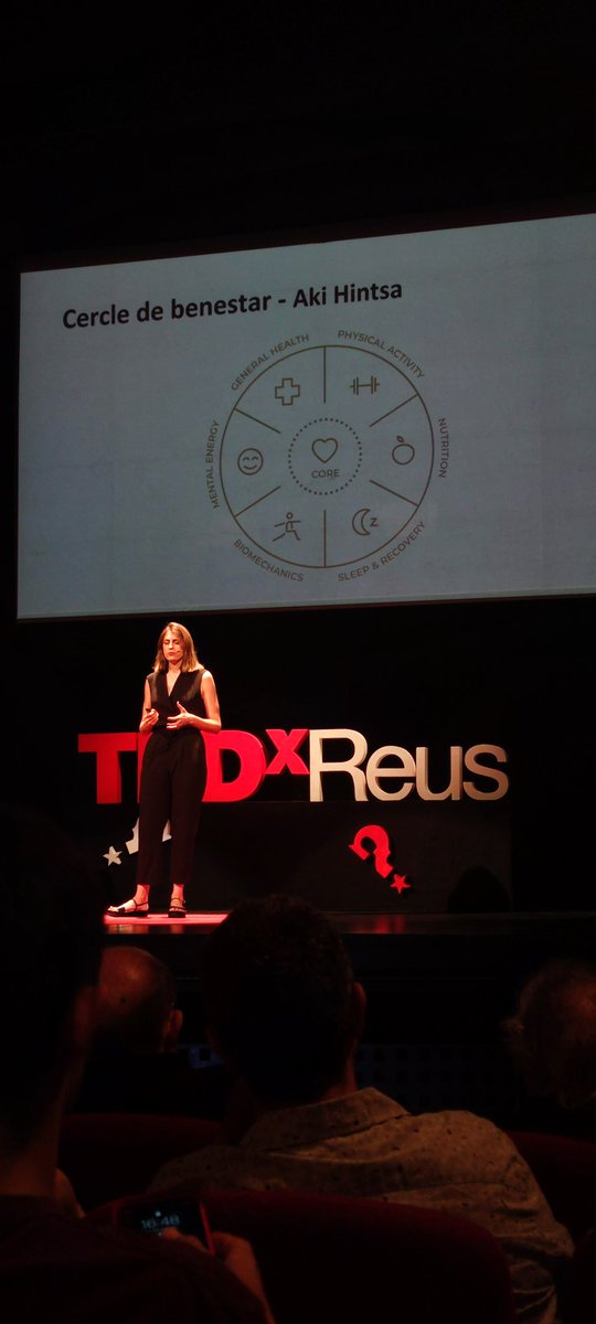 Hildebrandsr's tweet photo. La prevenció és clau per a l'ansietat i el #burnout a la feina, explica #laia_estorach al #tedxreus22 #iaraque? https://t.co/z1gmWMDUXm
