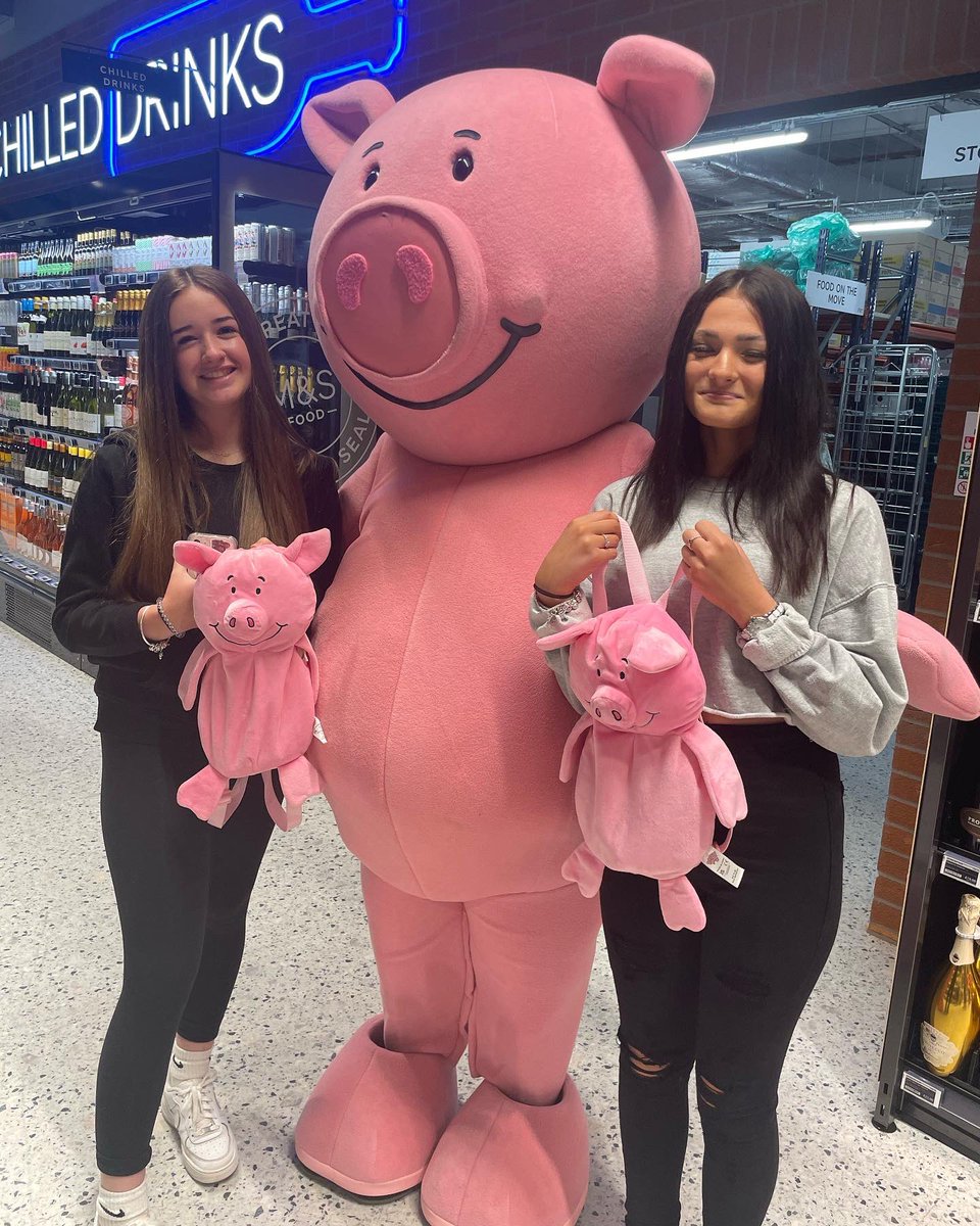 kerryh23's tweet photo. When Percy pig is your favourite celebrity 🐷 @marksandspencer  #happybirthdaypercy https://t.co/MVVODbpM8Y