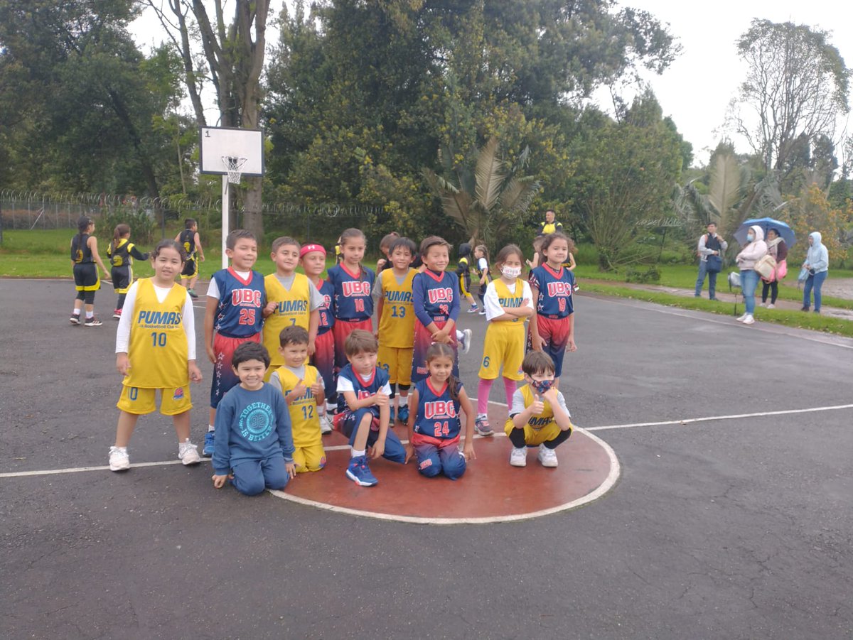 pumasbasket's tweet photo. En el Club Pumas todo es diversion.  Festival Nacional #aniversario24 https://t.co/SaVWEjrIna