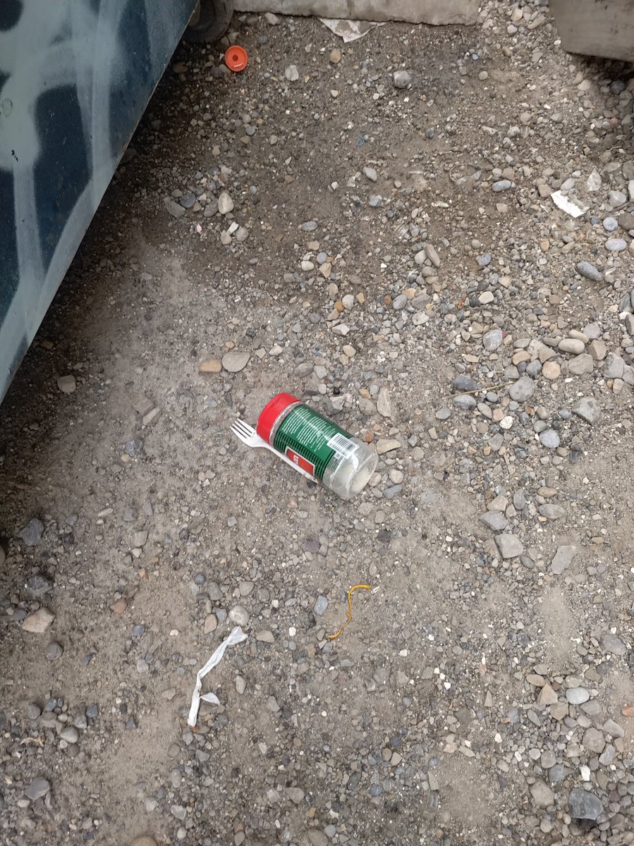 Metamoth2's tweet image. Man, I missed a *party* last night.