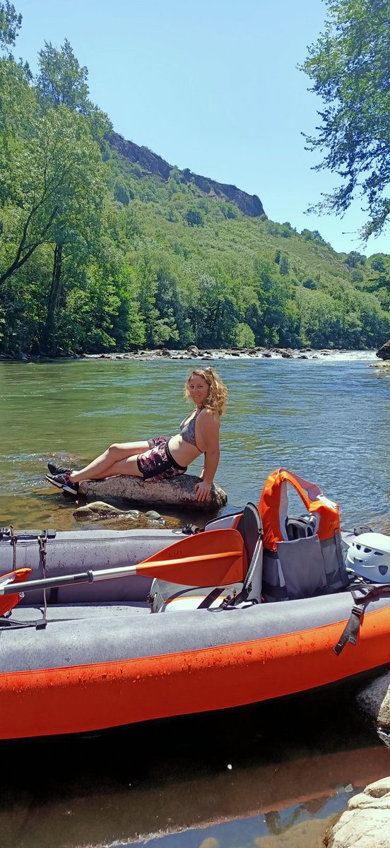 ReQuiEM_Evil's tweet photo. Summer body ☀️😎🛶 #PaysBasque #Bidarray #LaNive https://t.co/qQhMDxfyR0