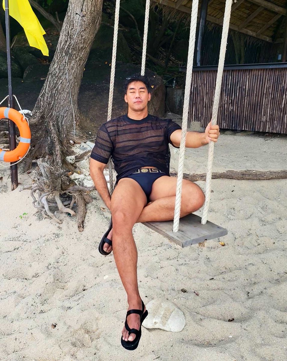 tintinpp's tweet photo. Swing swing. https://t.co/qz0TmI6Hja