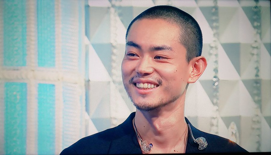 菅田将暉の坊主 ヒゲ姿に 大悟 の声