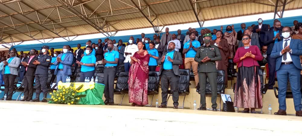 RwandaSouth's tweet photo. Uyu munsi muri @Muhangadis, Guverineri @AKayitesiAlice, Umuyobozi wa @RCARwanda, n'Abayobozi b'Uturere, bifatanyije n'abanyamuryango b'Amakoperative kwizihiza Umunsi Mpuzamahanga w'amakoperative wizihirijwe muri @RwandaSouth ku rwego rw'Igihugu. https://t.co/P6DbMl0RqD
