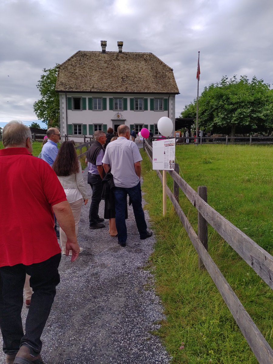 iseag's tweet photo. Am 1. Juli haben wir auf der zauberhaften #InselUfnau des #KlostersEinsiedeln unseren ehemaligen Geschäftsführer Franz Kälin nach 34 Jahren in seinen wohlverdienten Ruhestand verabschiedet. Wir durften alle ein wunderschönes und würdiges Fest mit vielen lieben Freunden feiern. https://t.co/20yM7C2wNY
