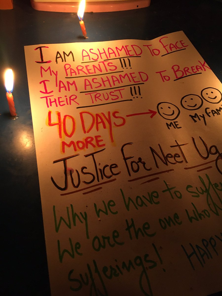 kashur_Nadur's tweet photo. #CandleMarchForNEETUG 
Now forget about right we are literally begging for postponement while lighting lakhs of candles, but still minds of these goons are dark filled with Dung. It's not only abt postmt it's about how they have kept us on our knees laughing at us 💔🥲 @DG_NTA https://t.co/RBnung7KEp