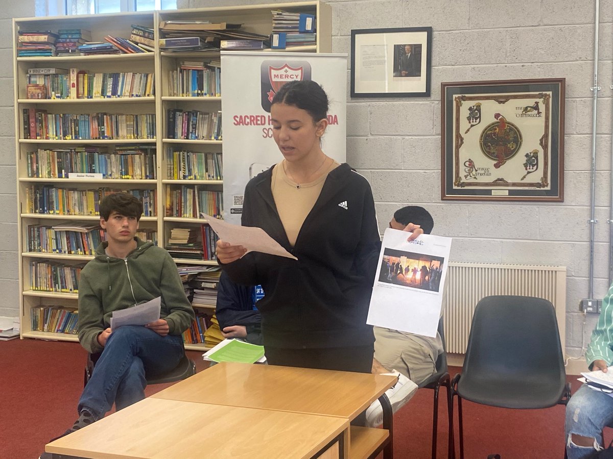 Let’s debate!

Students from <a href="/LRGSLancaster/">LRGS</a>, <a href="/academielyon/">Académie de Lyon</a> and Sacred Heart Secondary School are providing some excellent and fascinating arguments on the Peace Process in Northern Ireland.