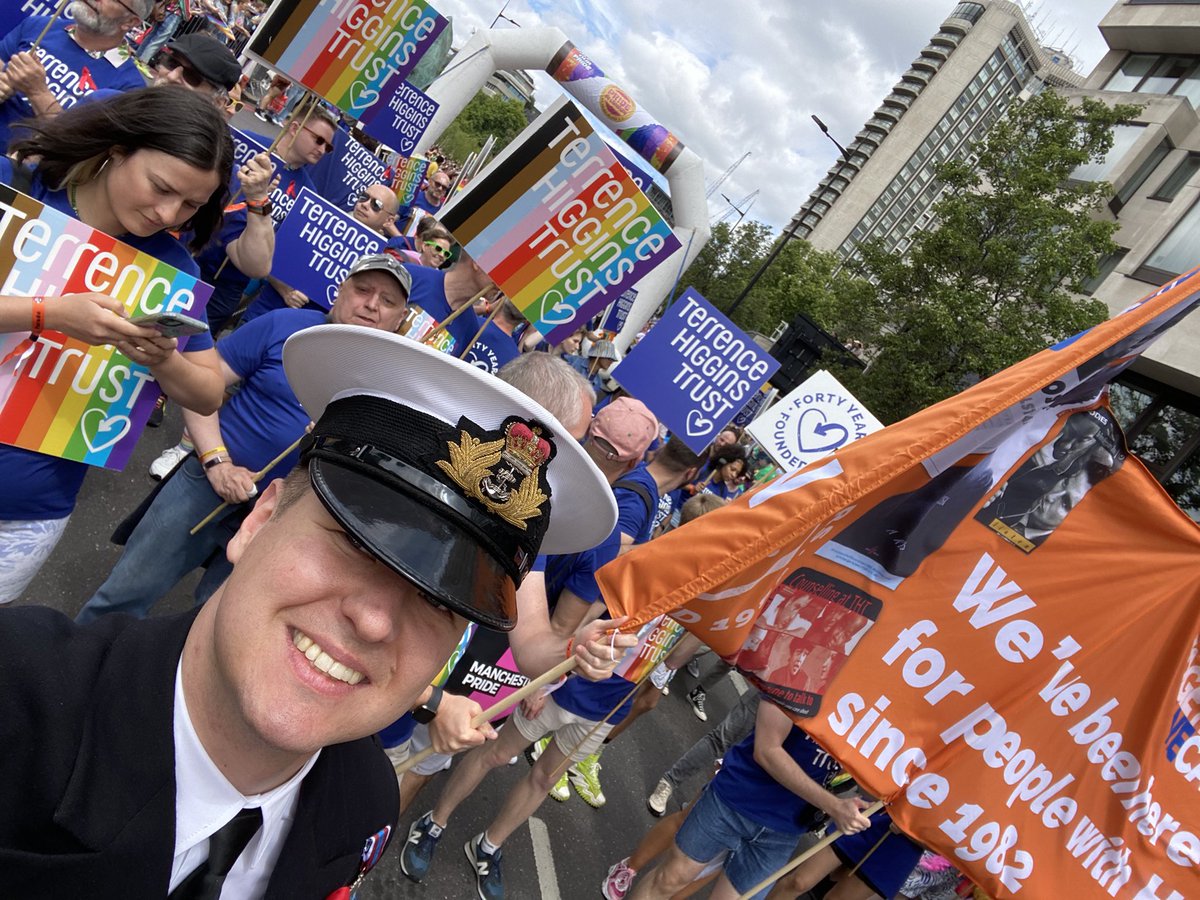 And we are off @PrideInLondon with @THTorguk - give us a shout if you are out - there are no barriers to #HIV 
Good luck to all those marching @DefenceHQ @PrideInDefence