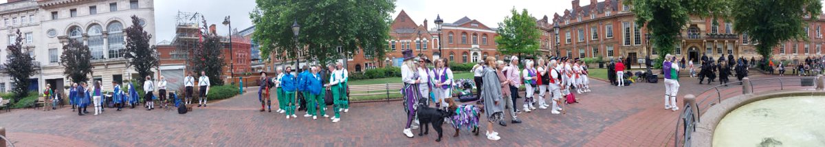 BlackAnnisWMD's tweet photo. @CityMayorLeic @Leicester_News @MadJacksMorris And here we have @Boggarts_brkfst , @NewEsperance and Black Annis enjoying the spectacle https://t.co/aMDxCzdInH