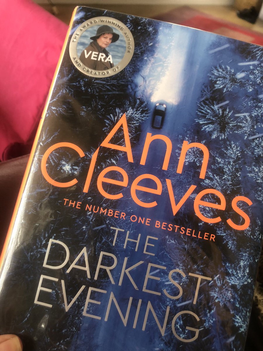 helenmc46972890's tweet photo. Canโt get enough of @VeraSeries Iโm now reading it #weekendplanned https://t.co/c9XLNTTM4D