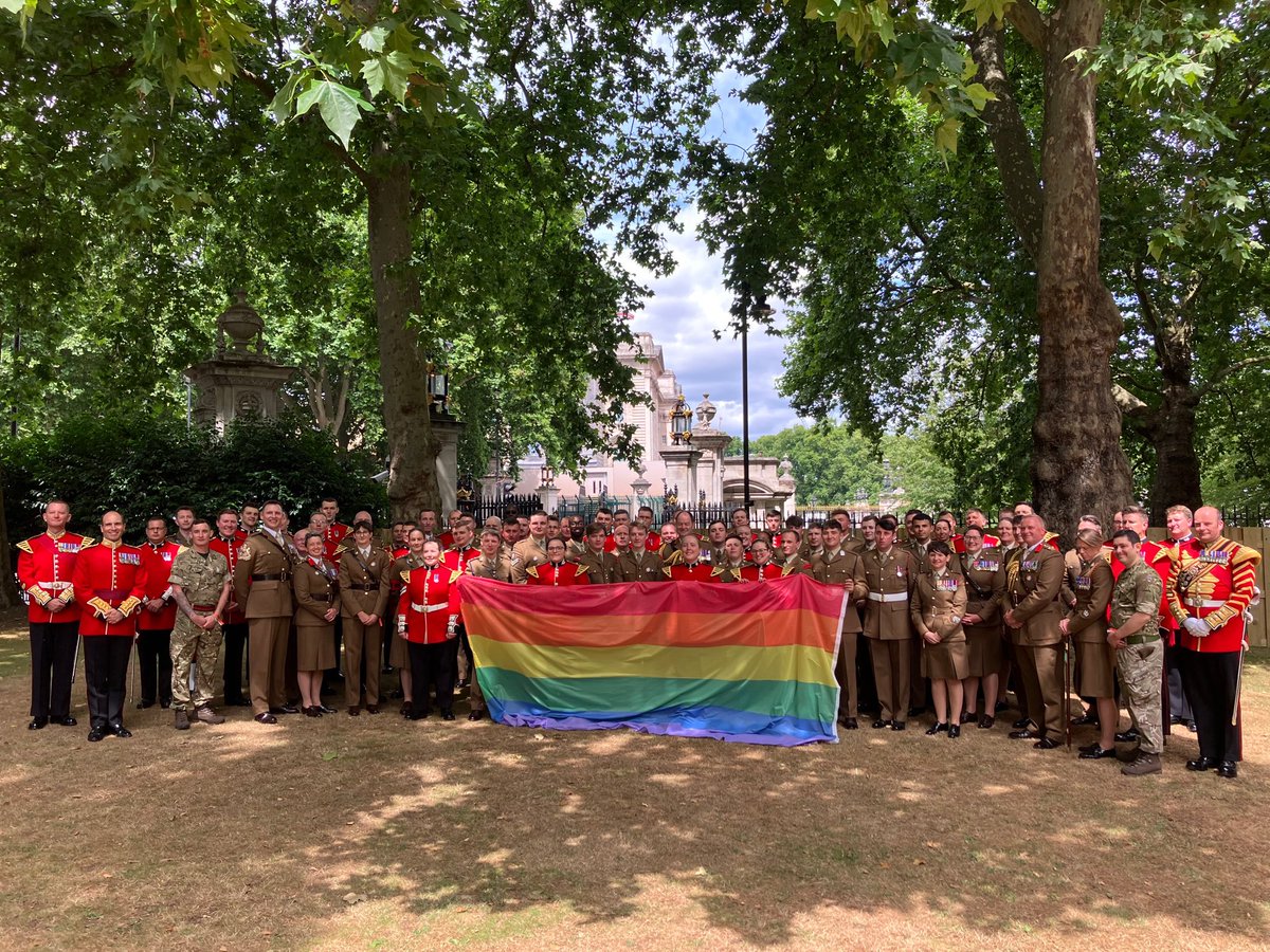 Army LGBTQ+ Network tweet media