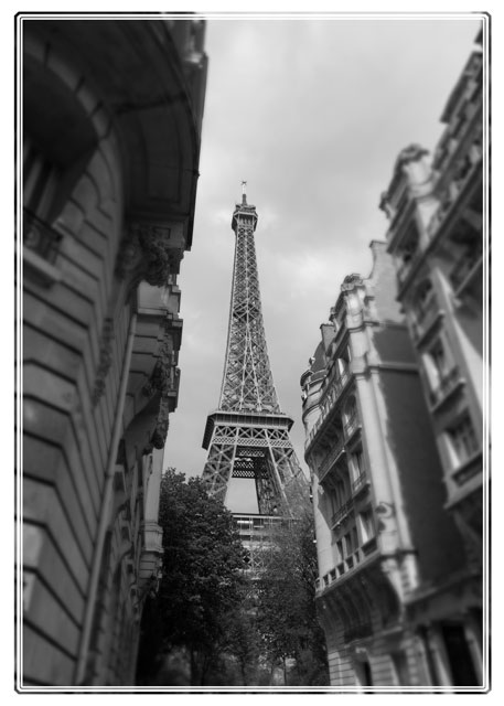 An #alternative #view of the Eiffel tower @LaTourEiffel seen from one of its many #sidestreets. This #magnificent piece of #architecture is a major #landmark of #Paris and is surrounded by wonderful #buildings and #parks. #pictureoftheday #ThePhotoHour #architecturephotography