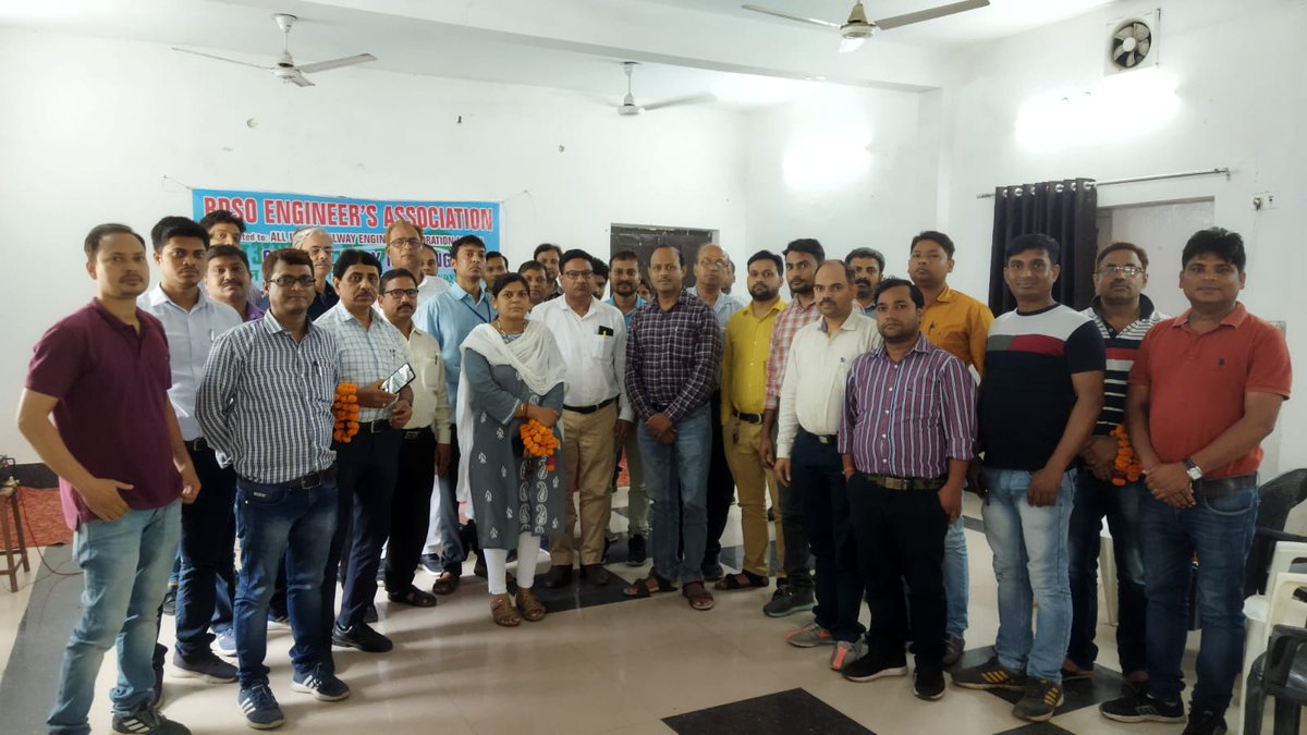 Today a General body meeting of Engineers Association of RDSO held at Lucknow and discussed various issues of Rail Engineers .  
 SG AIREF Er Kailash Yadav also present in the meeting. Er Anurag Shrivastava and Er SK Pandey elected as GS and President respectively of EARDSO.