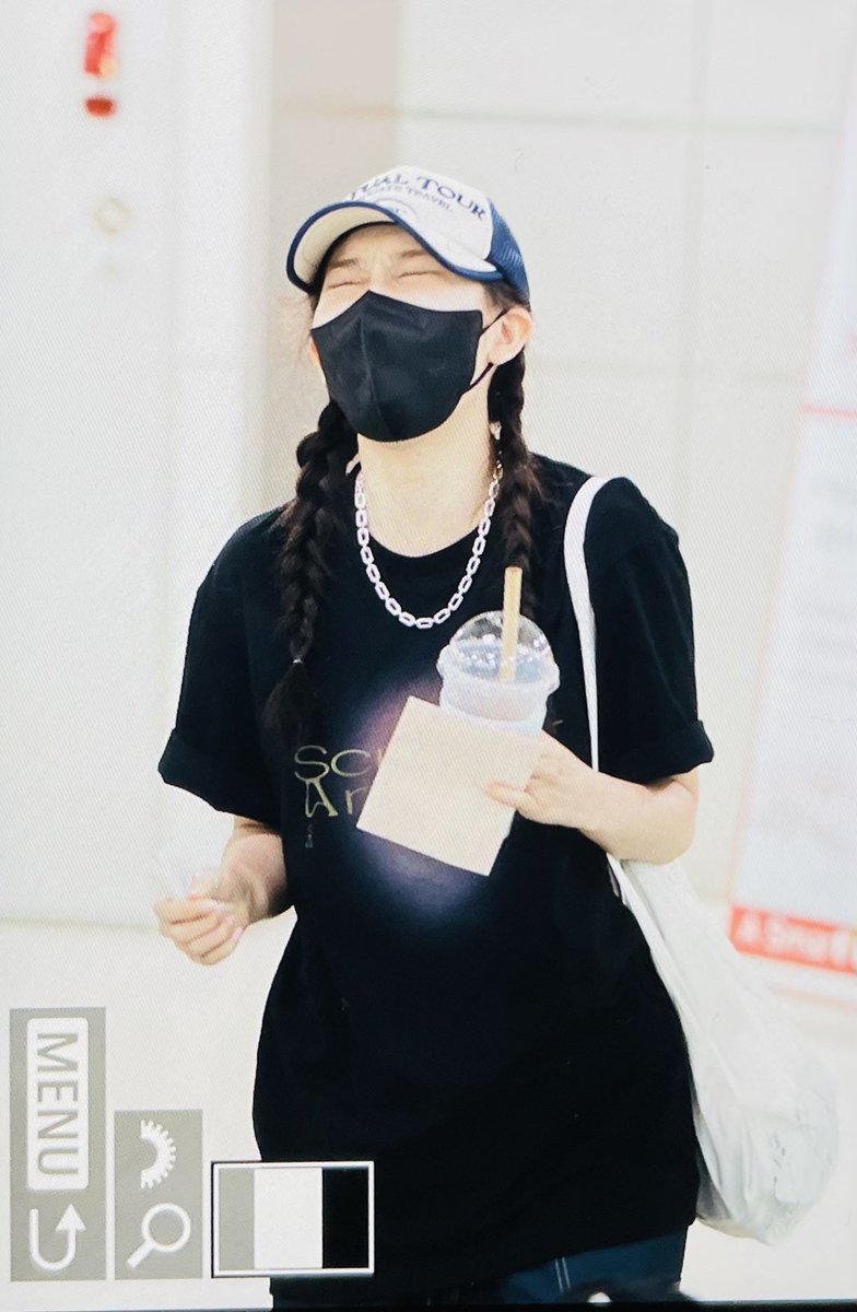 LUMINOUS_940210's tweet photo. 220702 머리땋..

#레드벨벳 #RedVelvet #SEUlGI #슬기 https://t.co/5zkWJlZfW2