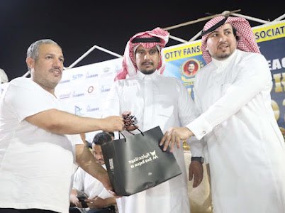 alfaisl_team's tweet image. تكريم من أدارة فريق #الفيصل الى رجل الاعمال @y3281AC862