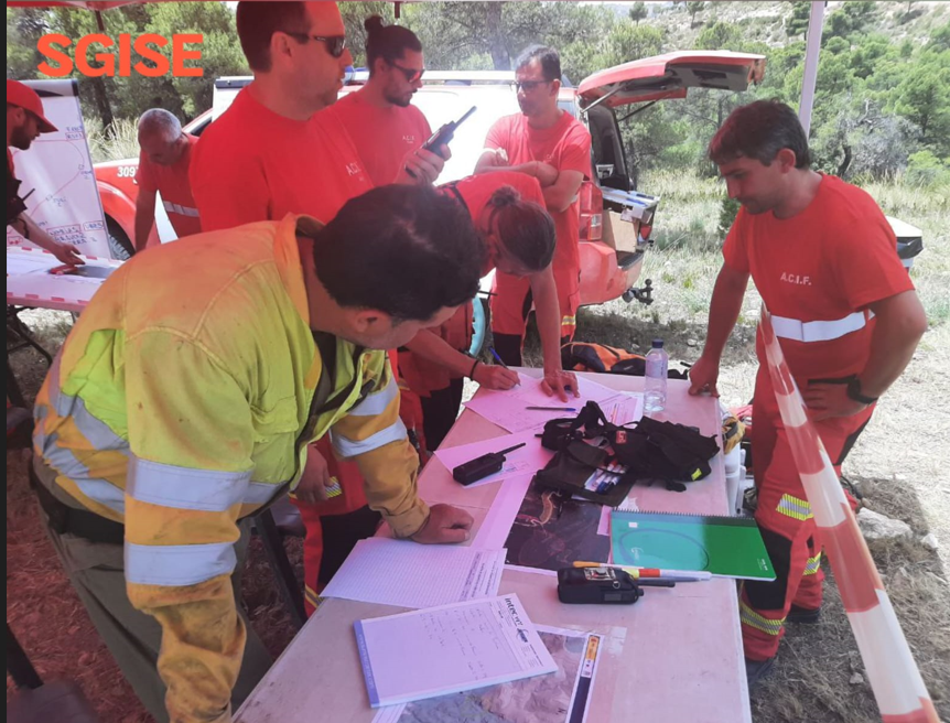 🔥📷Preparativos de prácticas en #IIFF sobre: 

➡️Líneas de defensa
➡️Reconocimiento autobomba y su material
➡️Manejo motobomba
➡️Circulación y balizamiento pistas forestales
➡️Maniobras y seguridad 

👩‍🚒Organiza <a href="/ACIFAlcoi/">ACIF Alcoi</a> con la colaboración de #BombersForestals @GVAsgise