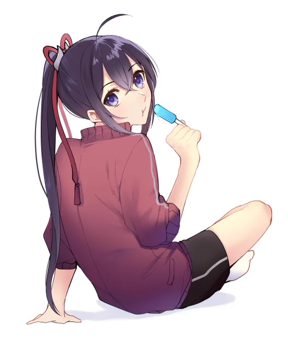 鯰尾の芋ジャーと短パンが見たい 