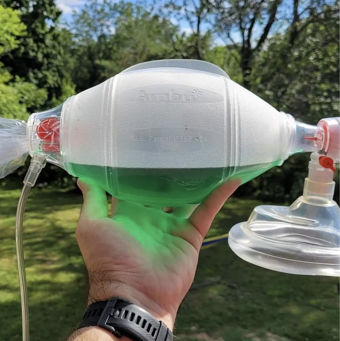 AshBrownett's tweet image. Saw this on Instagram, good visual aid to show what a volume of 500ml look like inside a BVM (average BVM =1500ml) Consider this when ventilating patients. Estimate weight then consider 6-8ml/kg. *Individual cases will vary as will clinical presentation

Credit: ems.pac (insta)