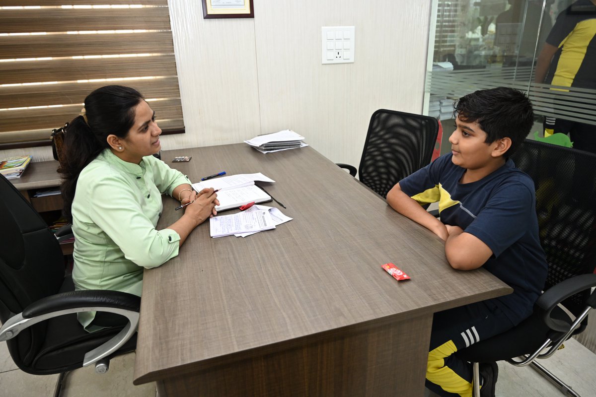 Prince_Eduhub's tweet photo. #FLORETO_WORLD_SCHOOL
#call_us - 9610712222
Today at Floreto World School, we selected candidates for the school council. These candidates presented their action plans and future agendas related to the school's smooth functioning. https://t.co/4f1DwIL03m