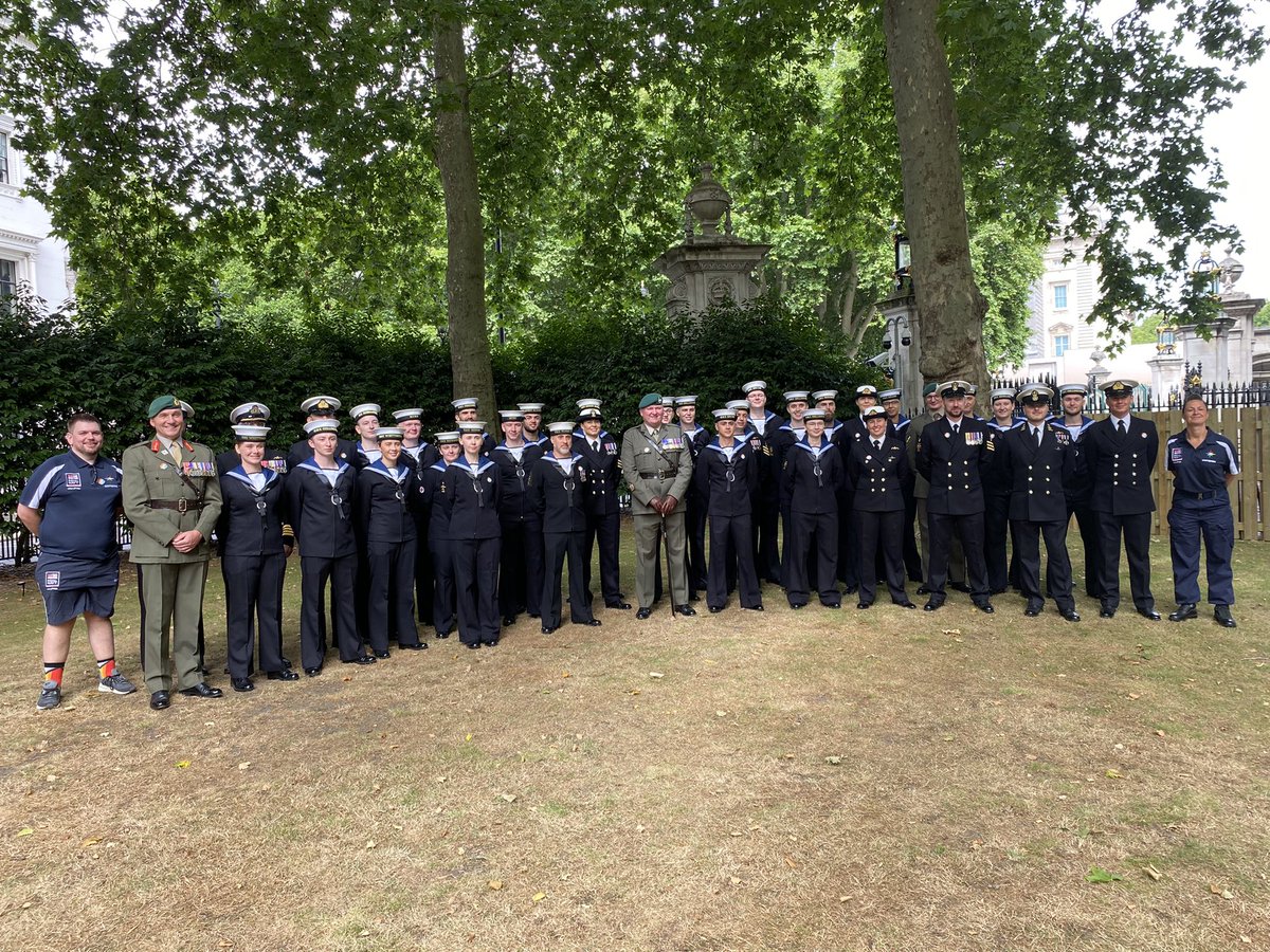 A huge privilege to send off the Royal Navy contingent at today’s London PRIDE 🏳️‍🌈 Smiling, energised people from across Defence & across the community just being themselves - Hoofing! Exciting to have the @fightingwpride veterans marching today! @RNCompass @PrideInDefence