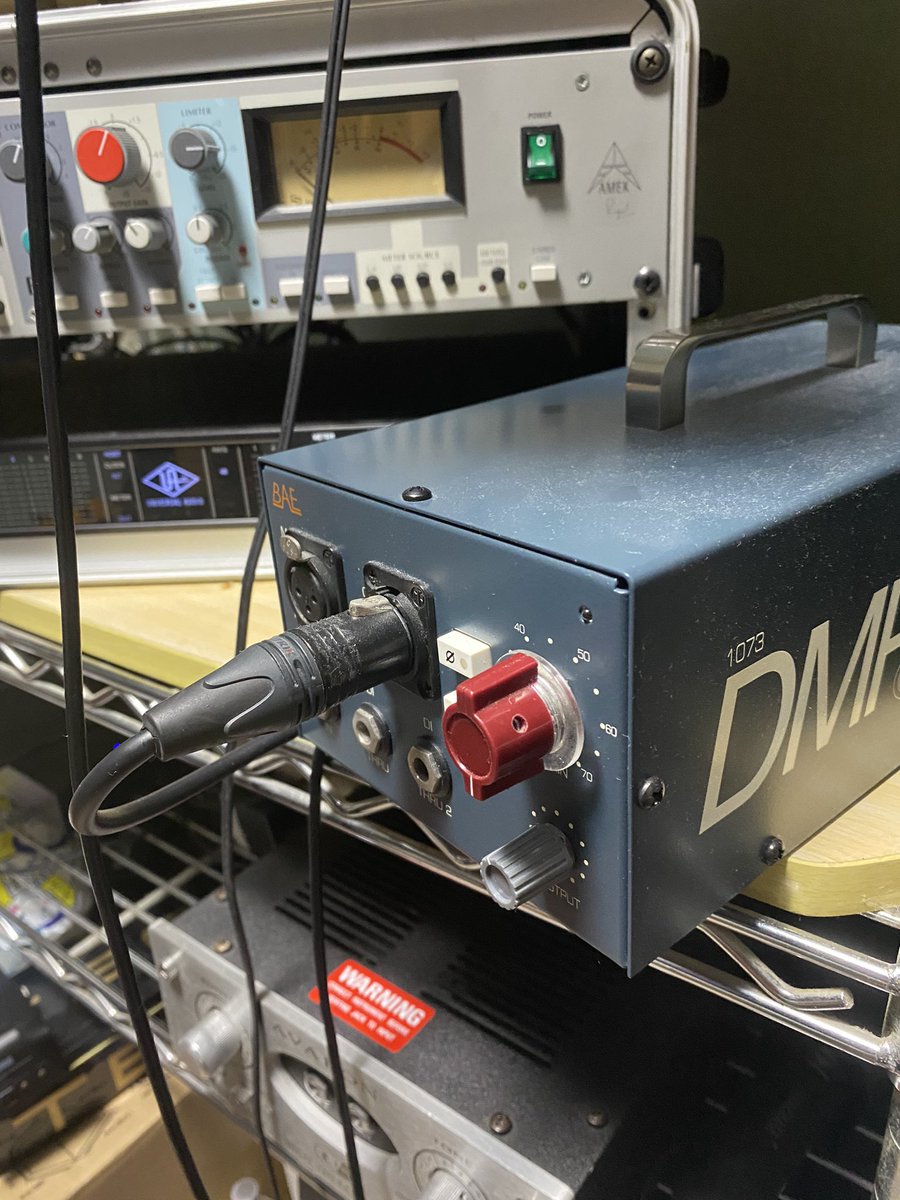 honneytrap's tweet photo. 最近ベース録りはこればっかりに。アバロン使ってないなぁ。
#baeaudio https://t.co/GtGIWf9nMv