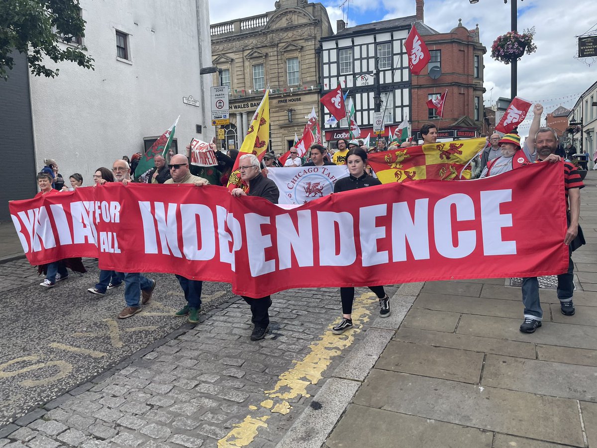 purpletogs's tweet photo. @mrflag  #annibyniaeth @AUOBCymru #AUOBWrexham
#indywales #yourCymru @nationalwales https://t.co/MjizfiQ1o9