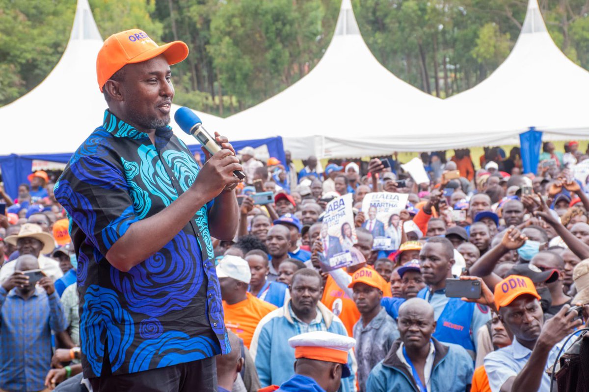JunetMohamed's tweet photo. We are with #BabaNaMartha in Gem Constituency, Siaya County.
Solid support for Azimio.
Siaya County will #VoteForBaba
@RailaOdinga | @MarthaKarua https://t.co/jHxpXdpJBg