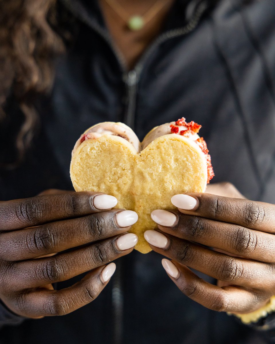 Important stuff💜
We have ice cream sandwiches!
Brunch starts at 10am!
We are closed on Monday July 4th!
💞💞💞