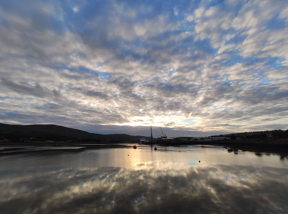 Beautiful sky at Warrenpoint harbour #codown #warrenpoint #carlingford
