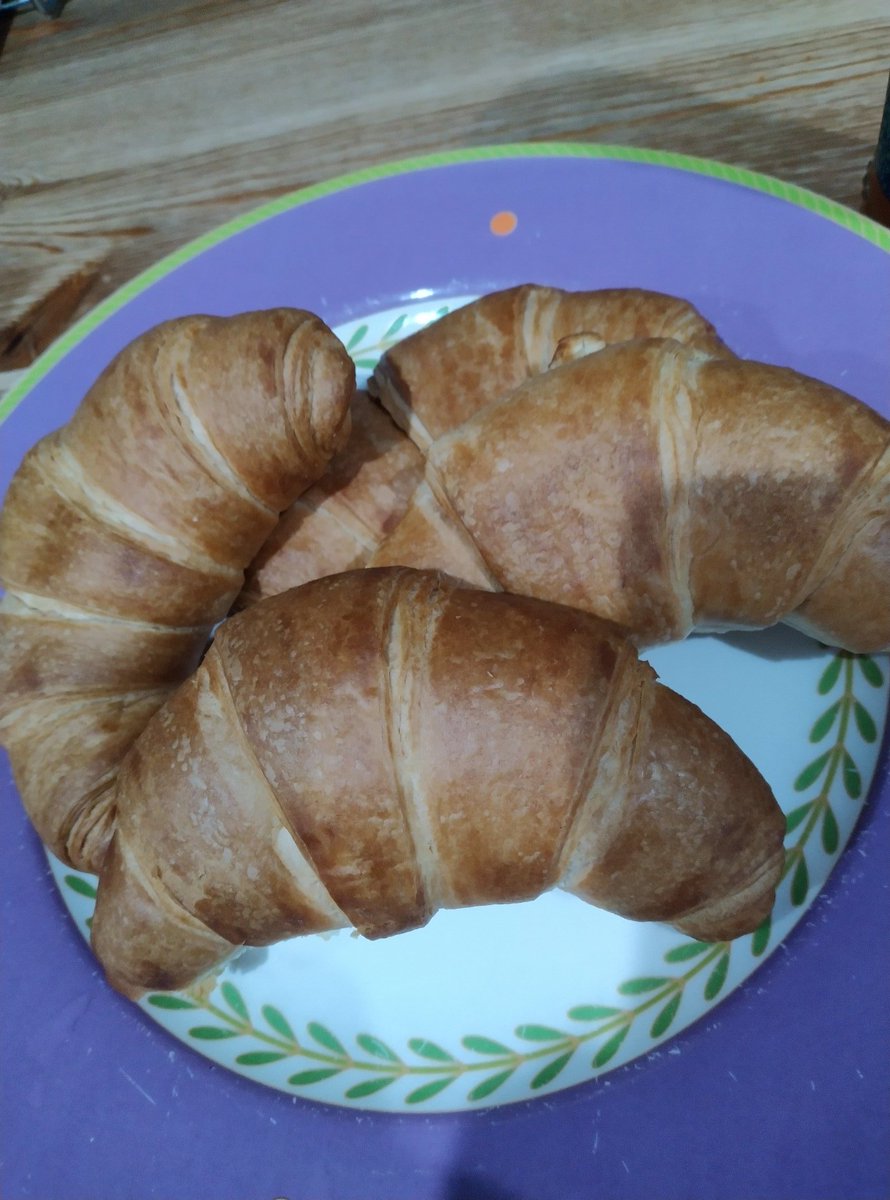 GleekoBlog's tweet photo. Sustenance to get me through to the final sprint *hopefully* #toursnacks #couchpeloton #sbtdf https://t.co/znc4QM8Tzb
