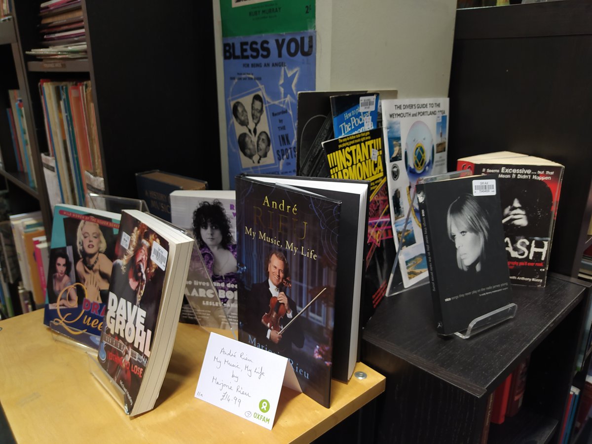 OxfamBelperBook's tweet photo. Among the various selection of books are the Entertainment / Music books. These are the books about films / tv shows, actors and musicians.
With music biographies from Andre Rieu to Slash, there is a wide range of artists and genres to choose from.
#FoundInOxfam #Biogs #Music https://t.co/xoRcvBlwvd