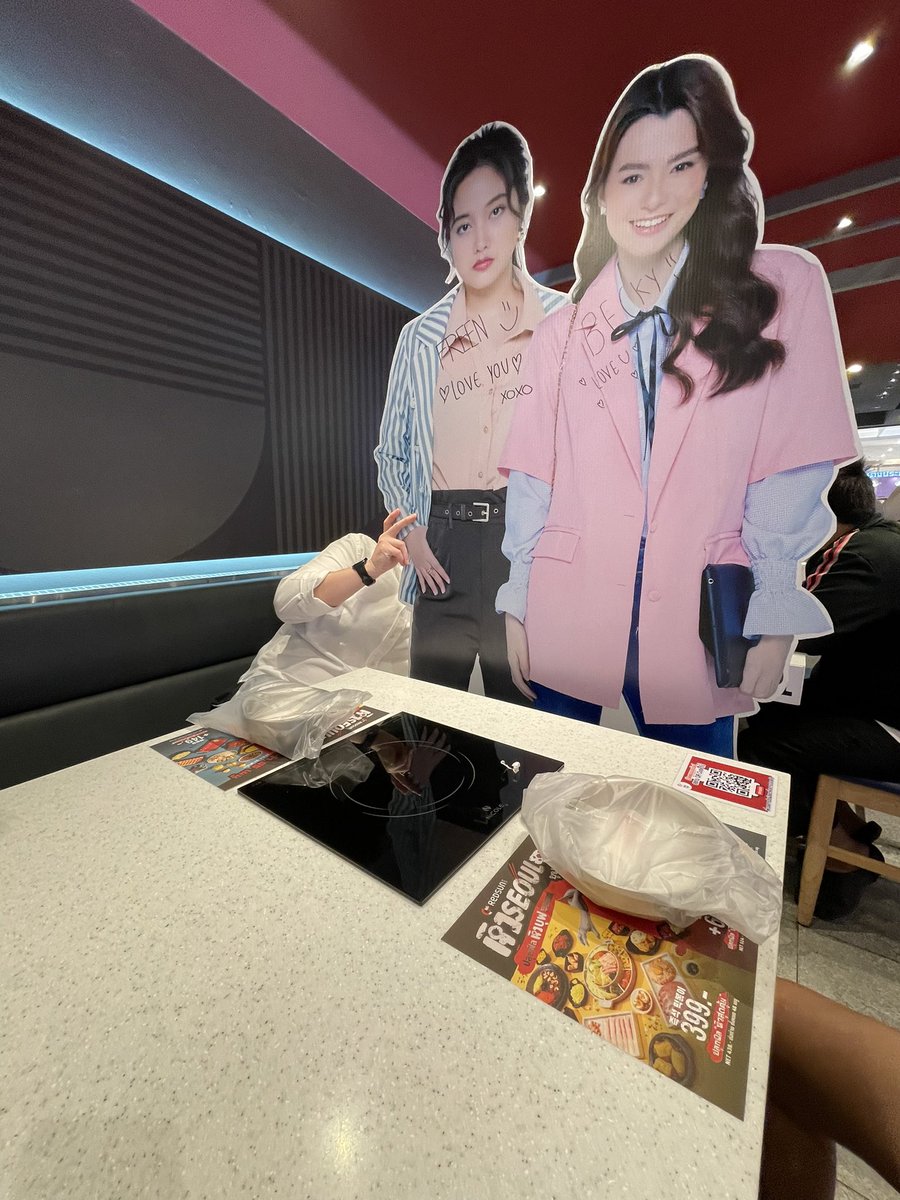 latulipe_freen's tweet photo. พาพี่ฟรีนน้องเบคมากินเรดซันแล้วนะล่าสุด5555555555555 #ฟรีนเบค https://t.co/s6V21Sdu5b