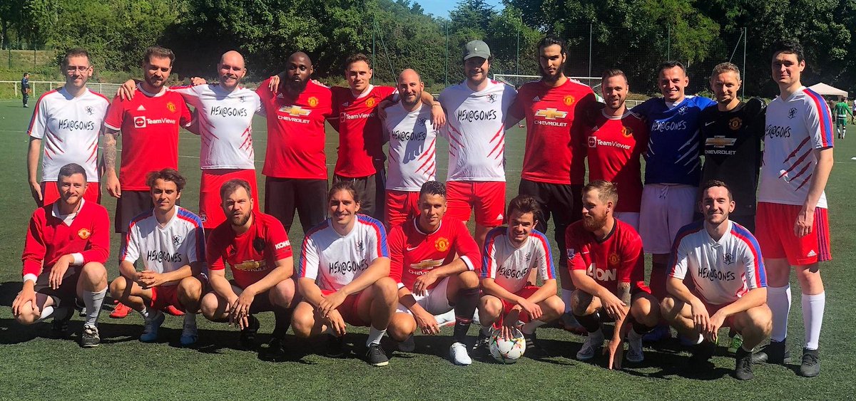 HexaGones's tweet photo. On représente l'@OL à la #KopCup organisée par @LiverpoolFrance pr sa 15è année en IdF.
Classement mi-journée
Man 7 pts
Liverpool 5 pts
Lyon 4 pts
Roma 0 pt
1-1 contre Liverpool
2-3 contre Man U
2-0 contre la Roma
Qualifié pr les 1/8e contre le Real M car ds les meilleurs 3e ! https://t.co/EzCFT7Ttvq