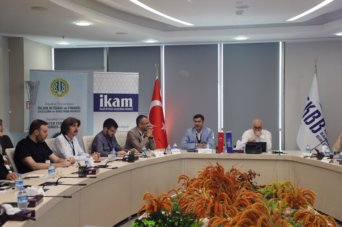 ikamorgtr's tweet photo. İslam İktisadı Araştırma Merkezi Direktörü - İslam İktisadı ve Finansı Uygulama ve Araştırma Merkezi Müdürü Prof. Dr. Necmettin Kızılkaya selamlama konuşmalarını gerçekleştirdi. https://t.co/F8pDPtUCzG