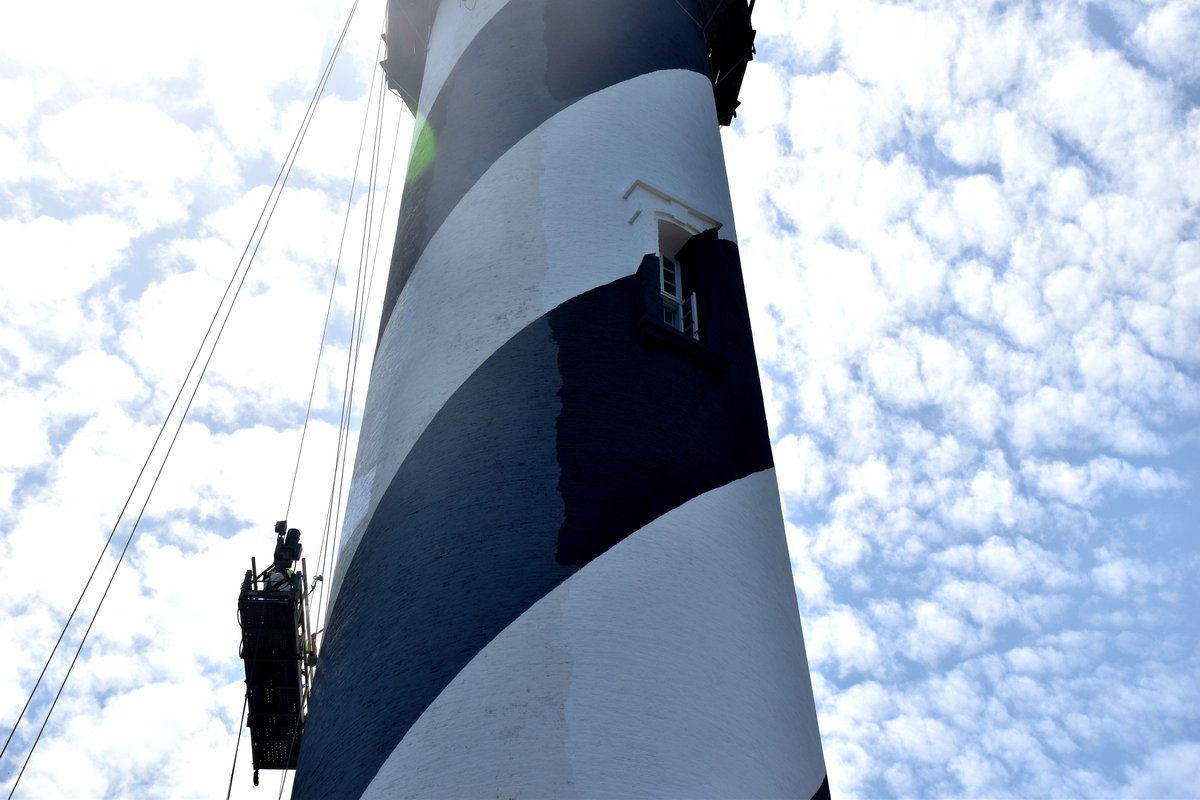 firstlighthouse's tweet photo. Look at the difference between the paint job before and after! We are so excited to see the tower once it's completed!
#SupportSaturday #LoveYourLighthouse #Nonprofit #Fundraising #StAugustineLighthouse #StaLighthouse #Lighthouse #Restoration #Historic #Preservation https://t.co/4bfoO3ViR1