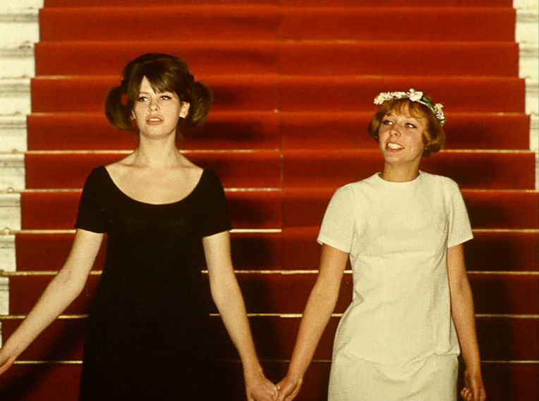 8 great movies to watch at home shorter than an episode of Stranger Things 4 polygon.com/what-to-watch/…