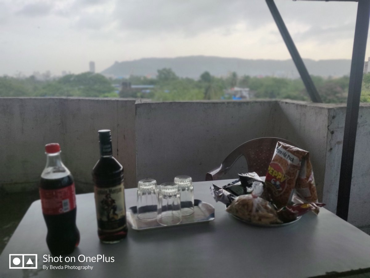 imbevda's tweet photo. Evening time #Rumtime #weekendkawow with a view! https://t.co/zfDLhFez7c